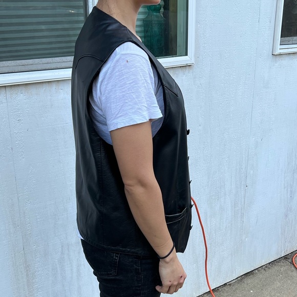 Scully vintage genuine leather classic black button down vest - Picture 11 of 15